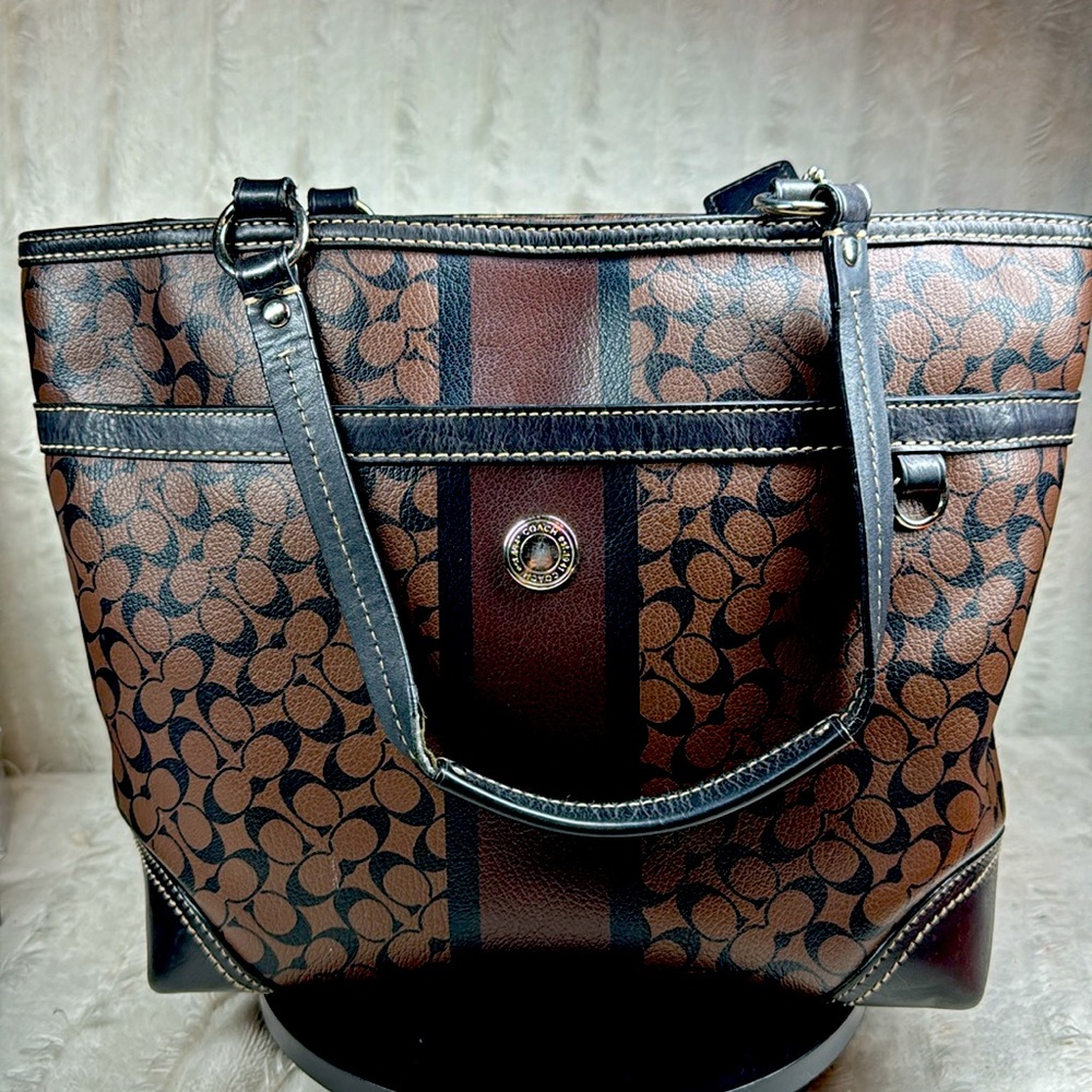 Coach Signature Chelsea Heritage Stripe Tote - Picture 2 of 12